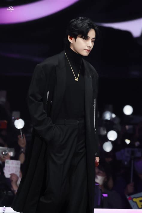 taehyung tma awards show outfit